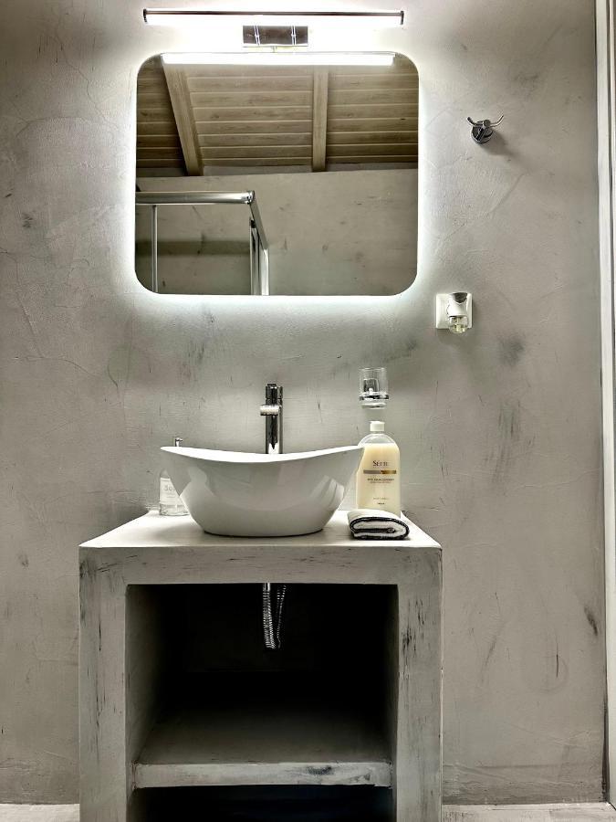 Woodhome Villa *