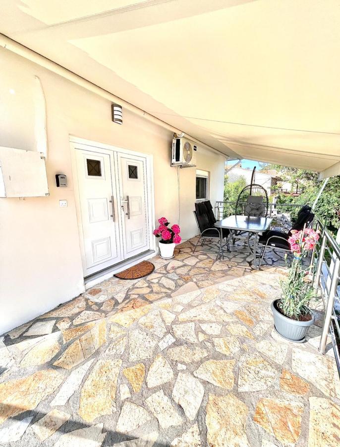 Villa Woodhome Kalamítsi