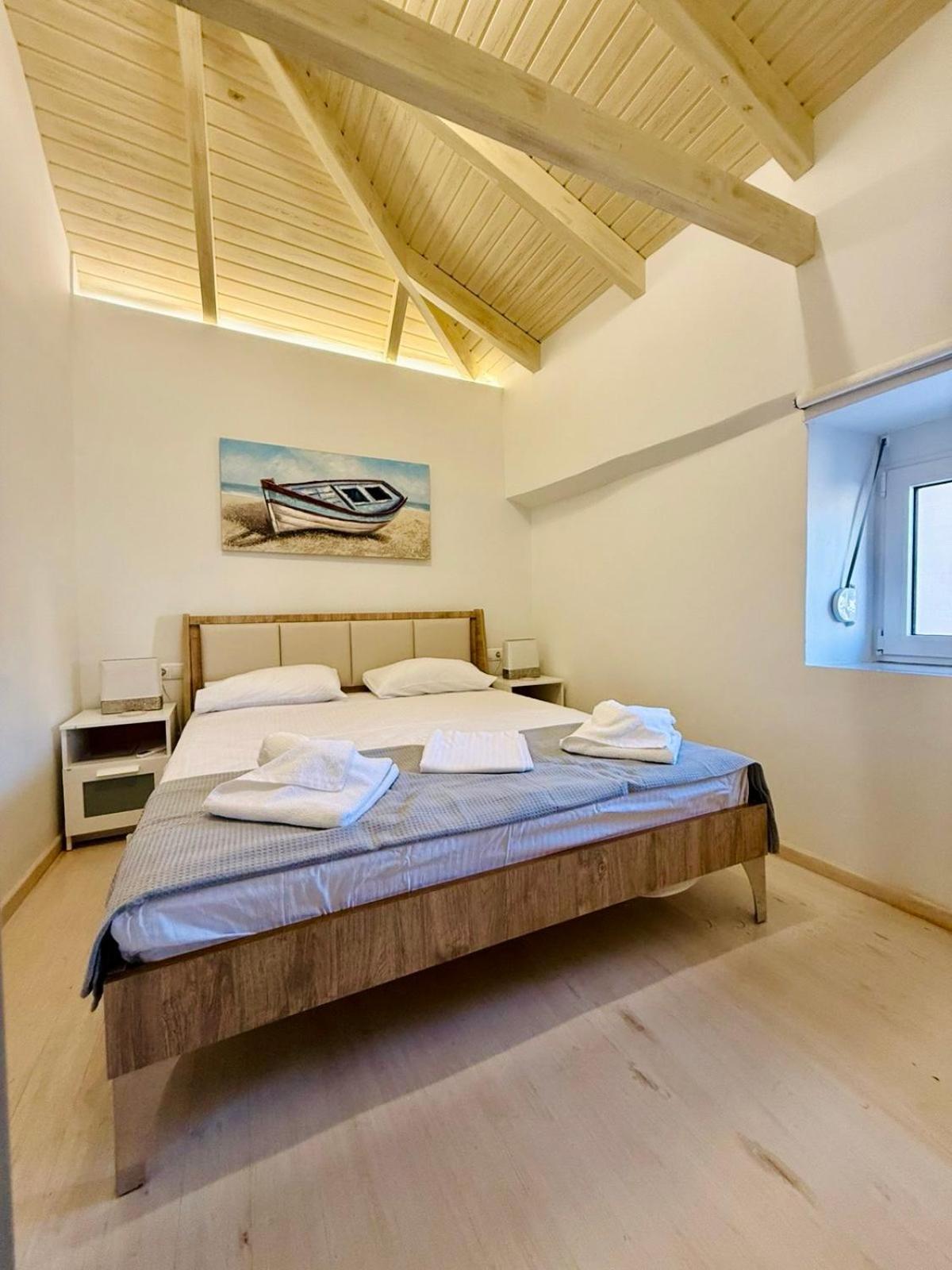 Woodhome Villa *